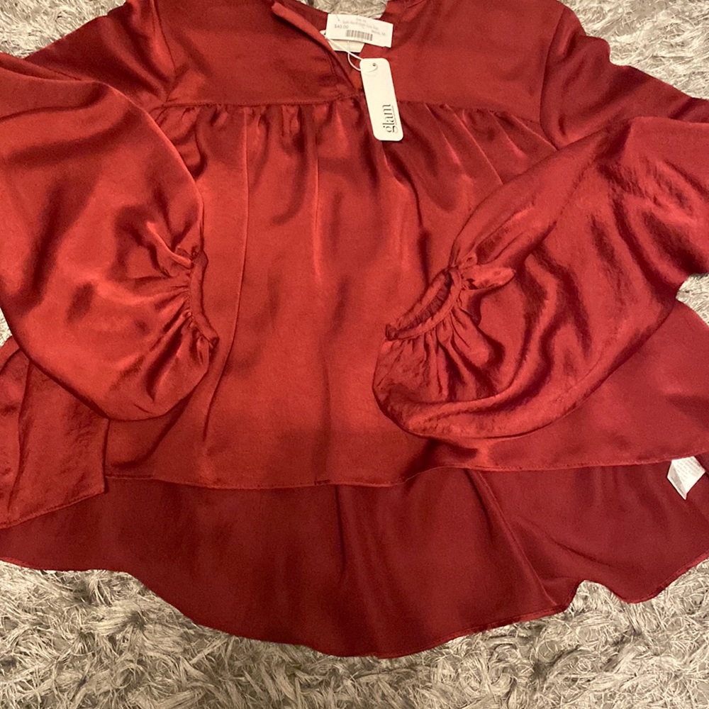 Glam blouse silky feel size medium